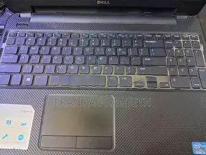Dell Inspiron 3521
