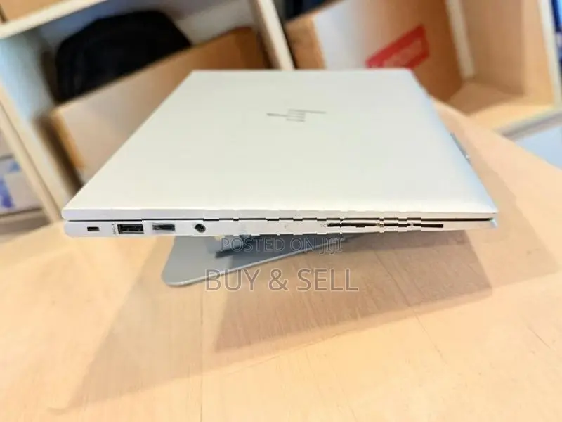 HP EliteBook 840 G7 - Premium Business Laptop