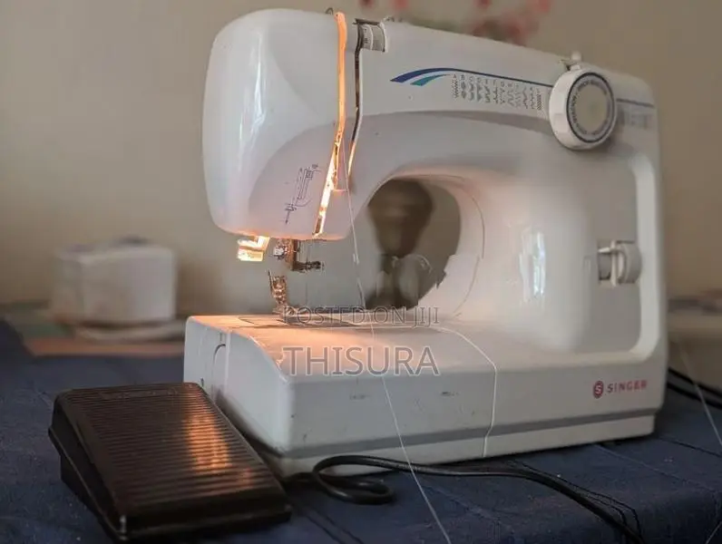Singer Sewing Machine MC 8221 මහන මැෂිමක්