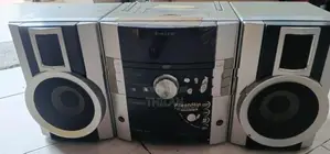 Singer CD player