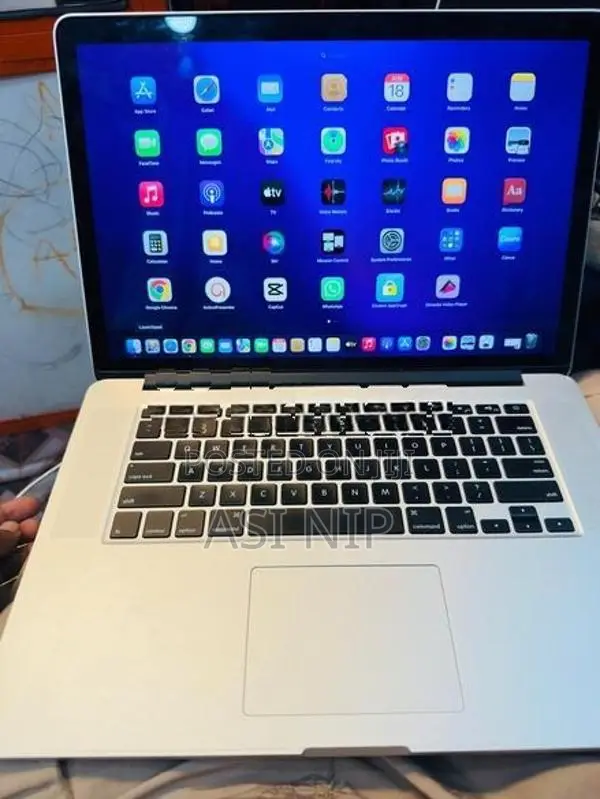 MacBook Pro (Retina, 15-Inch, Mid 2015)