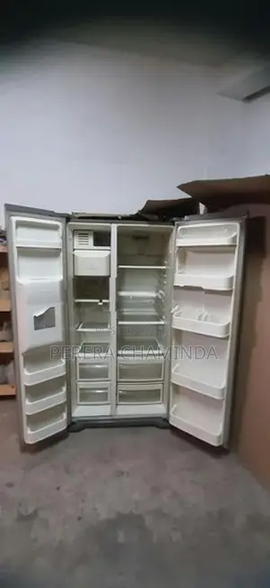 USED 2DOOR LG REFRIGERATOR