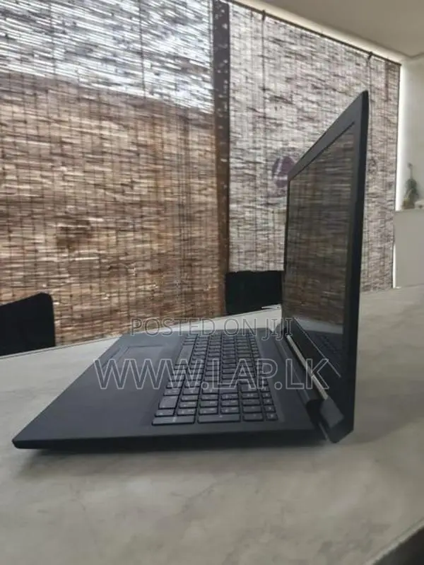 Lenovo V110-15AST AMD E2-9010 Radeon R2 8GB RAM 500GB HDD