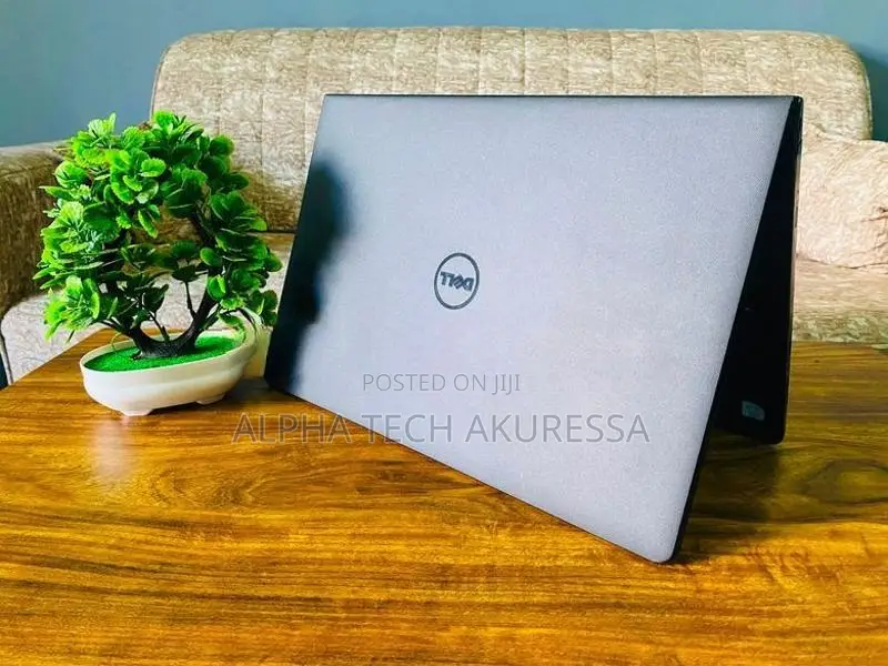 DELL Inspiron core i3 7th GEN 4GB RAM 1TB HDD