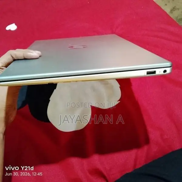 HP Core i3 1315U
