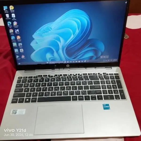 HP Core i3 1315U