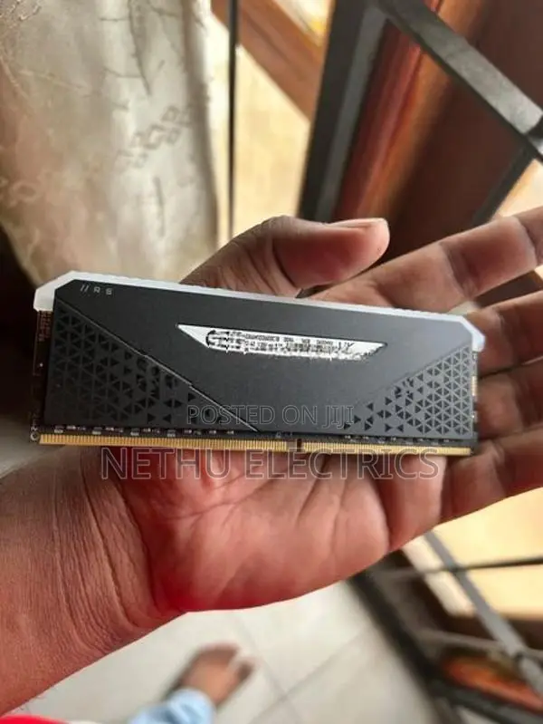 Corsair 16GB DDR4 RAM