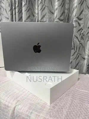 MacBook Air M2