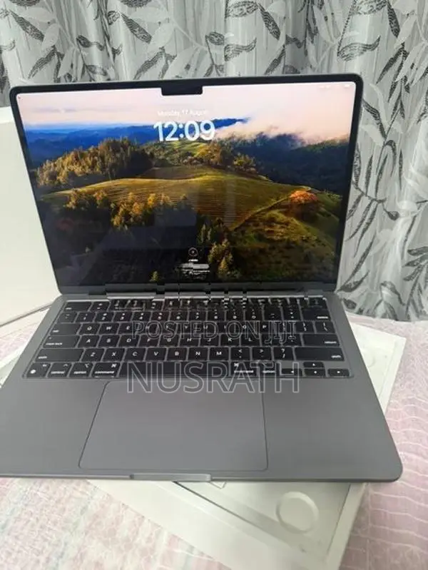 MacBook Air M2