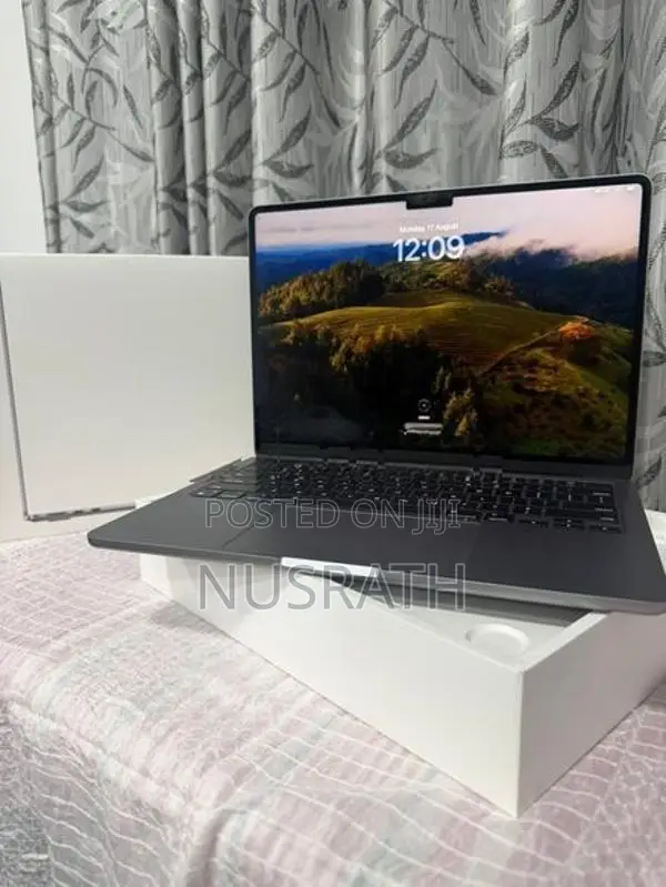 MacBook Air M2