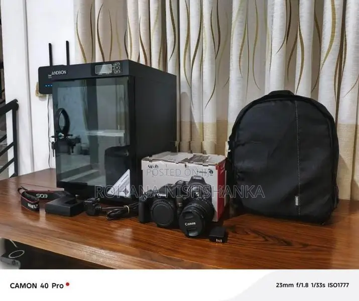Canon 250D