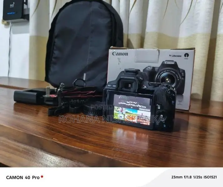 Canon 250D