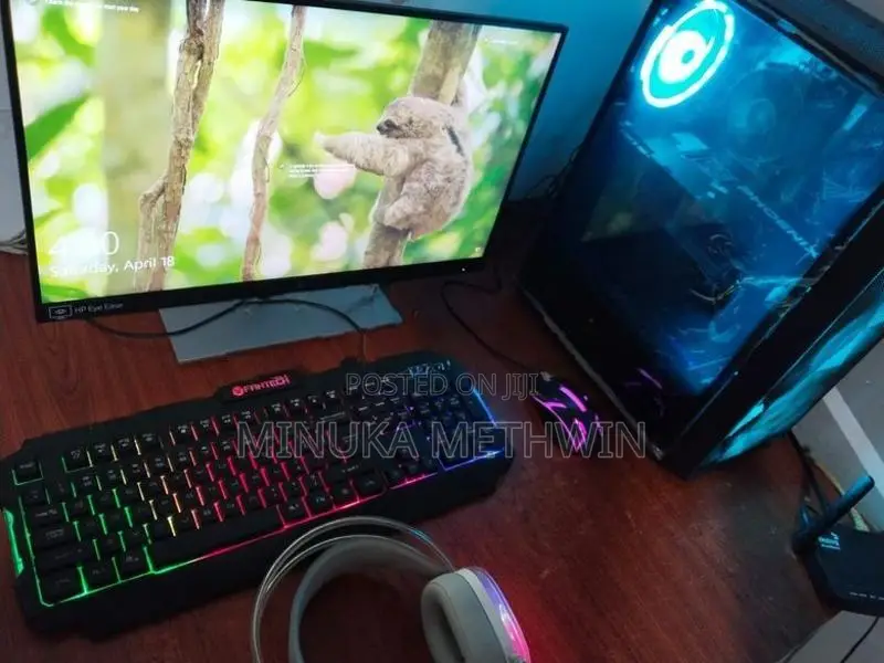 Gaming PC Full Set i5 7th Gen GTX 1080 8GB Monitor + Accessories