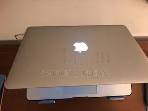 Macbook Air Core i5