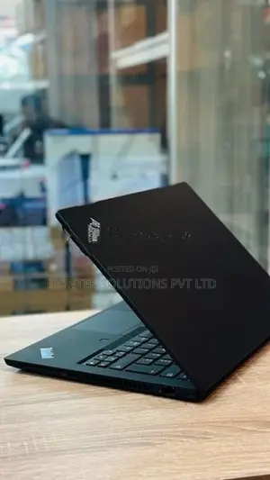 Lenovo ThinkPad T14 Gen 1 i5 10th 8GB RAM ( Upgradable ) 256GB NVMe