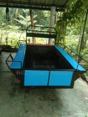 Kubota Trailer 2000 Tractor (Used)