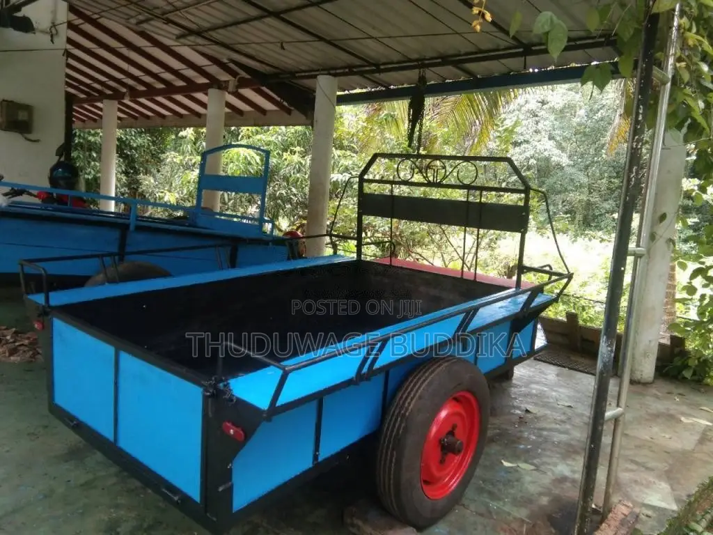 Kubota Trailer 2000 Tractor (Used)
