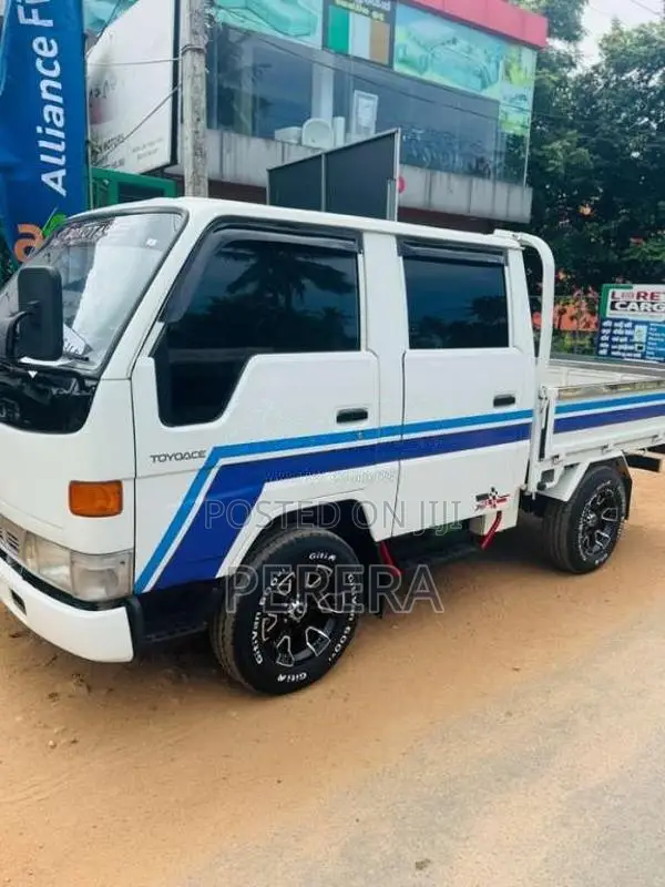 Toyota CrewCab 1990 Crew Cab (Used)