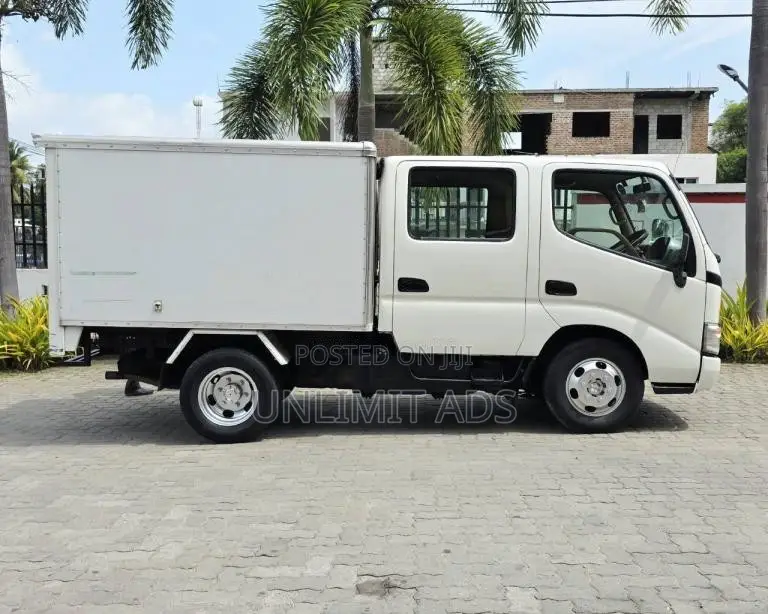 Toyota Toyoace 2007 Crew Cab (Used)