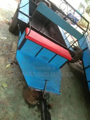 Kubota Trailer 2000 Tractor (Used)