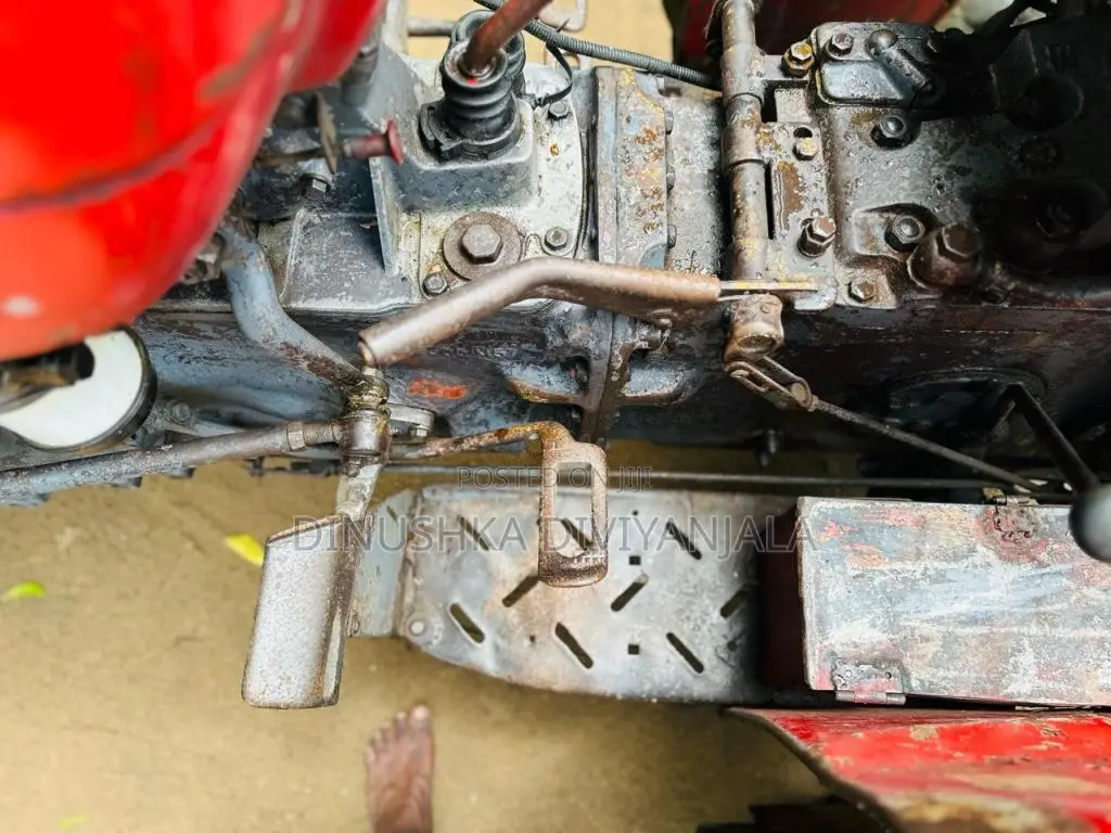 Massey-Ferguson 240 1980 Tractor (Used)