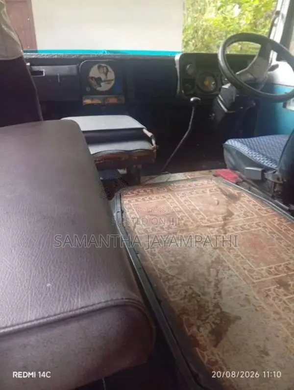 Mitsubishi Rosa 1982 Bus (Used)