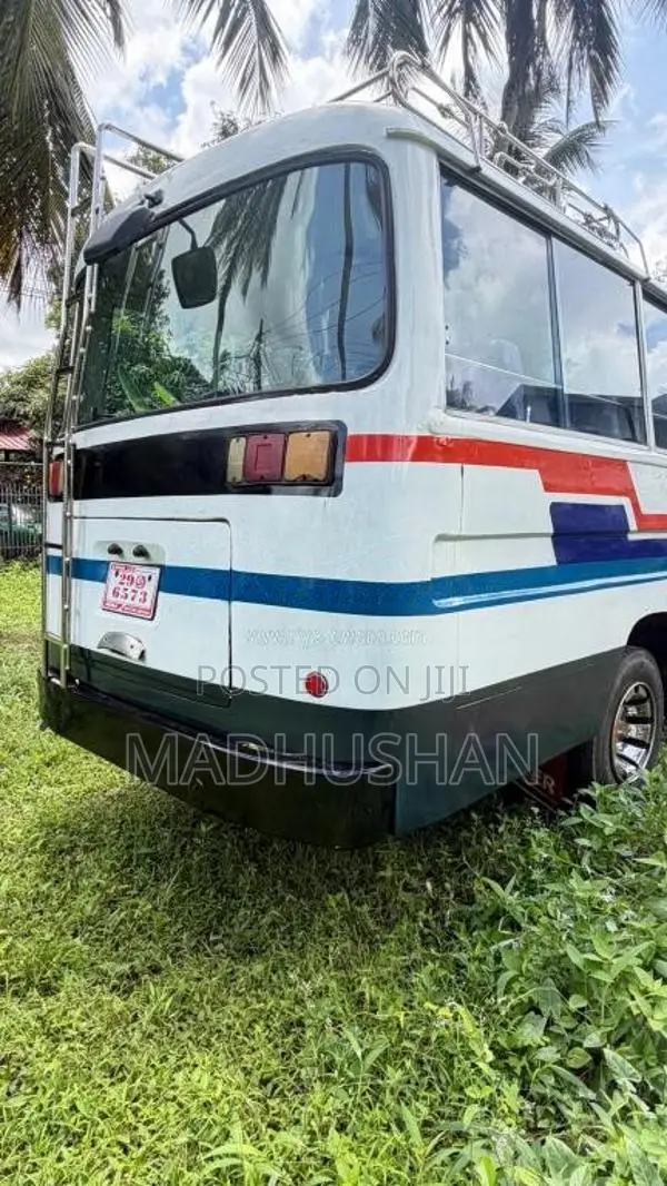 Mitsubishi Rosa 1981 Bus (Used)