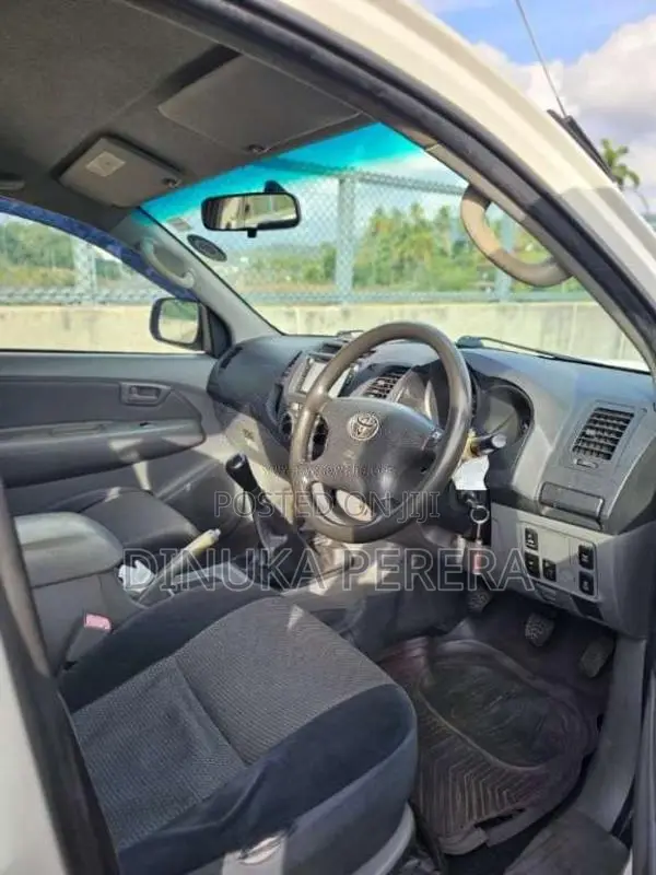 Toyota Hilux 2007 Pickup (Used)
