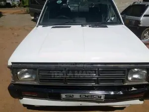 Nissan Nissan 1989 Crew Cab (Used)