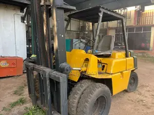Komatsu FD 35 1996 Heavy-Duty (Used)
