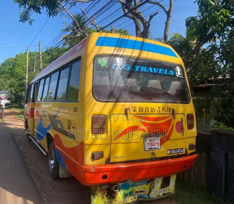 Isuzu Journey 1987 Bus (Used)