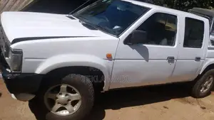 Nissan Nissan 1989 Crew Cab (Used)