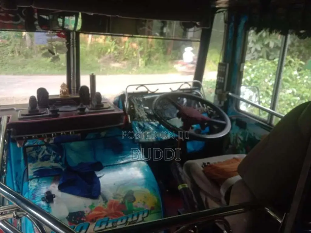 Ashok-Leyland Viking 2010 Bus (Used)