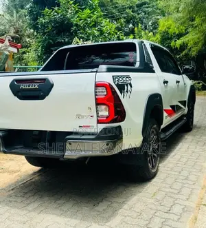Toyota Hilux Rocco 2025 Pickup (Used)