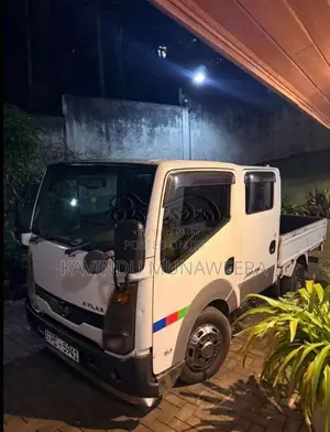 Nissan CrewCab 2008 Crew Cab (Used)