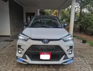 Toyota Raize Hybrid 2025 SUV (Used)