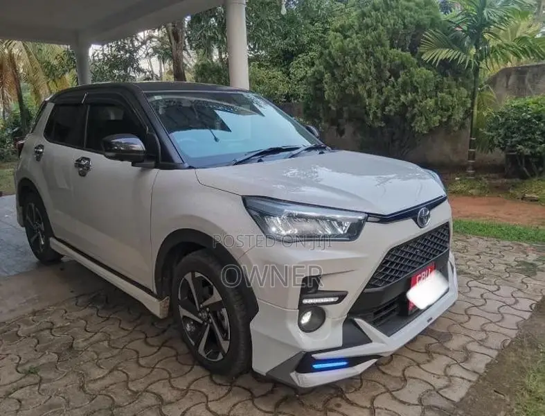 Toyota Raize Hybrid 2025 SUV (Used)
