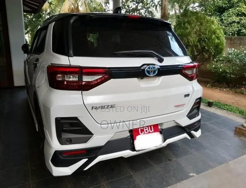 Toyota Raize Hybrid 2025 SUV (Used)