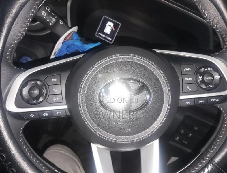 Toyota Raize Hybrid 2025 SUV (Used)