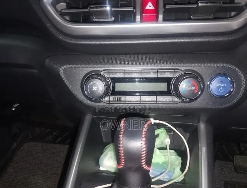 Toyota Raize Hybrid 2025 SUV (Used)