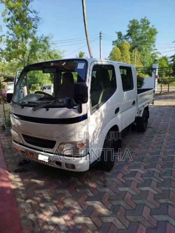 Toyota CrewCab 2000 Crew Cab (Used)