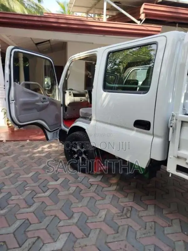 Toyota CrewCab 2000 Crew Cab (Used)