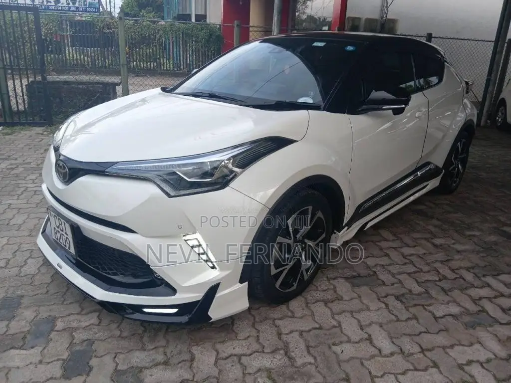 Toyota Chr 2018 SUV (Used)