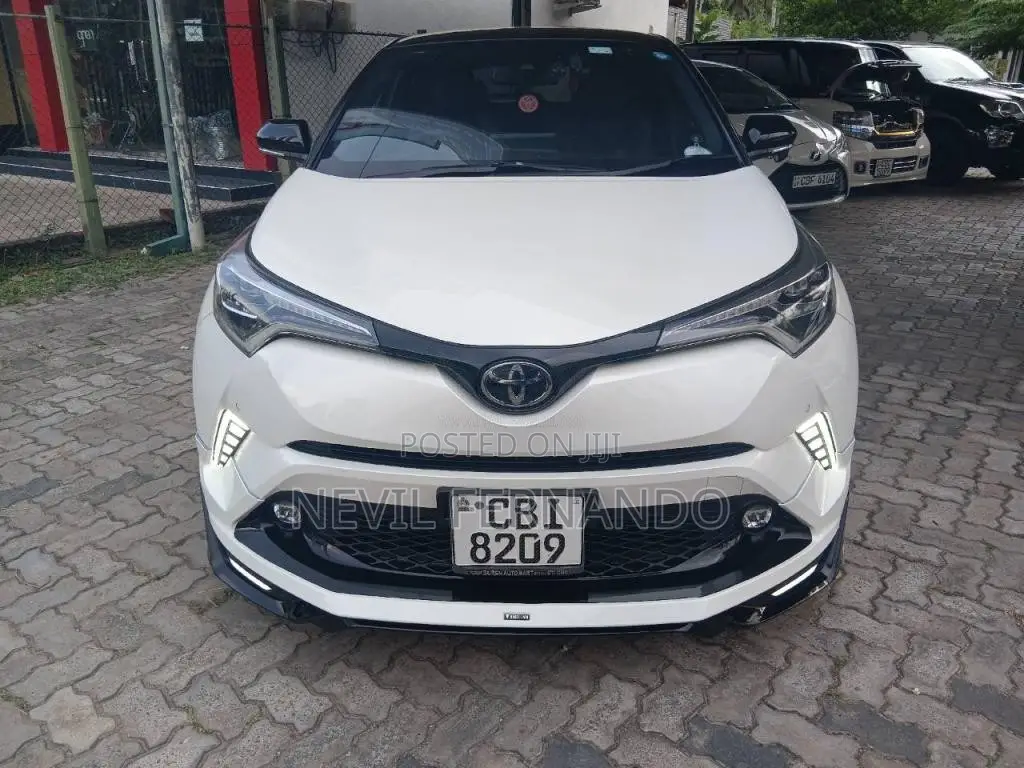 Toyota Chr 2018 SUV (Used)