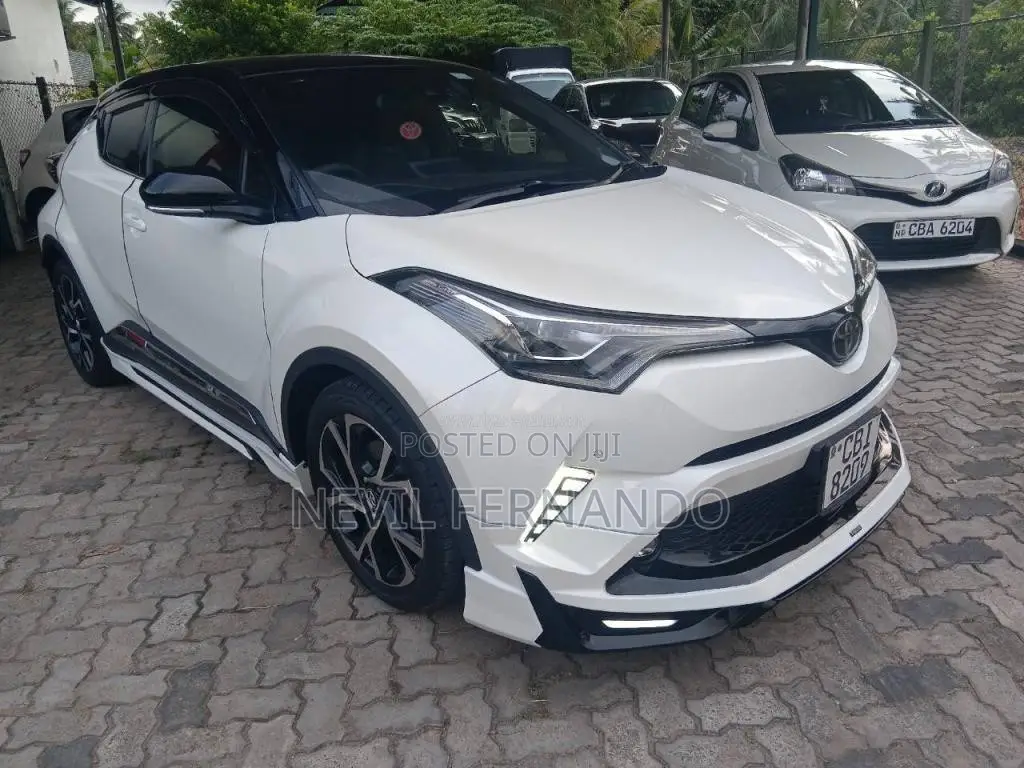 Toyota Chr 2018 SUV (Used)