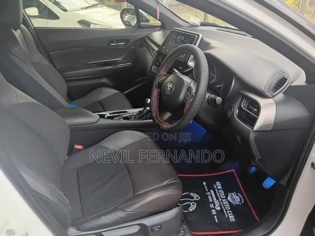 Toyota Chr 2018 SUV (Used)