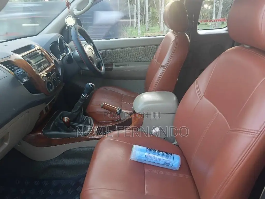 Toyota Hilux Vigo Smart 2009 SUV (Used)