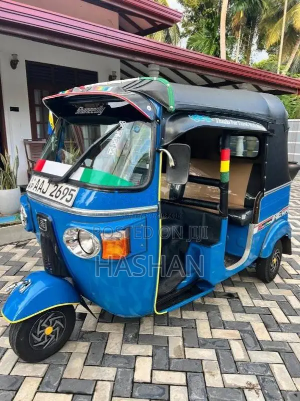 Bajaj 4 Stroke 2013 Three Wheel (Used)
