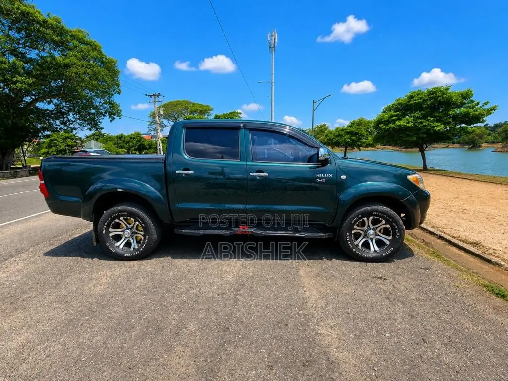 Toyota Hilux Vigo 2006 Pickup (Used)
