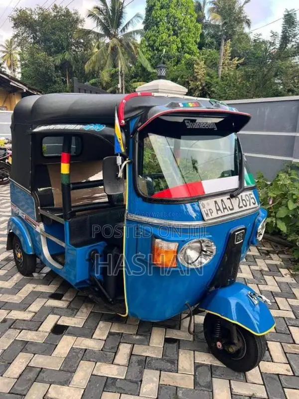 Bajaj 4 Stroke 2013 Three Wheel (Used)